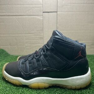 Size 5.5Y- Air Jordan 11 Retro 72-10